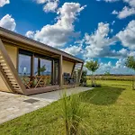 Počitniška hiša Riverside Mobile Homes *