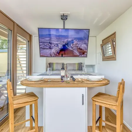 بيت للعطل Riverside Mobile Homes