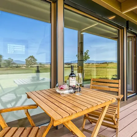 Riverside Mobile Homes *