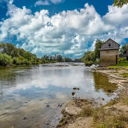 Riverside Mobile Homes *
