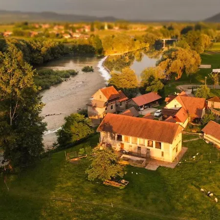 Riverside Mobile Homes Počitniška hiša *