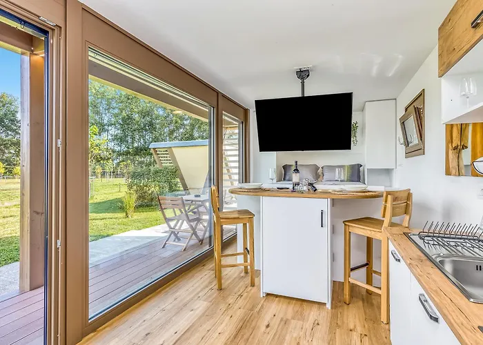 בית נופש Riverside Mobile Homes Gradac