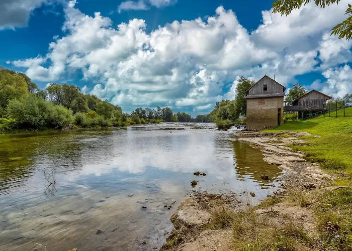 Riverside Mobile Homes *